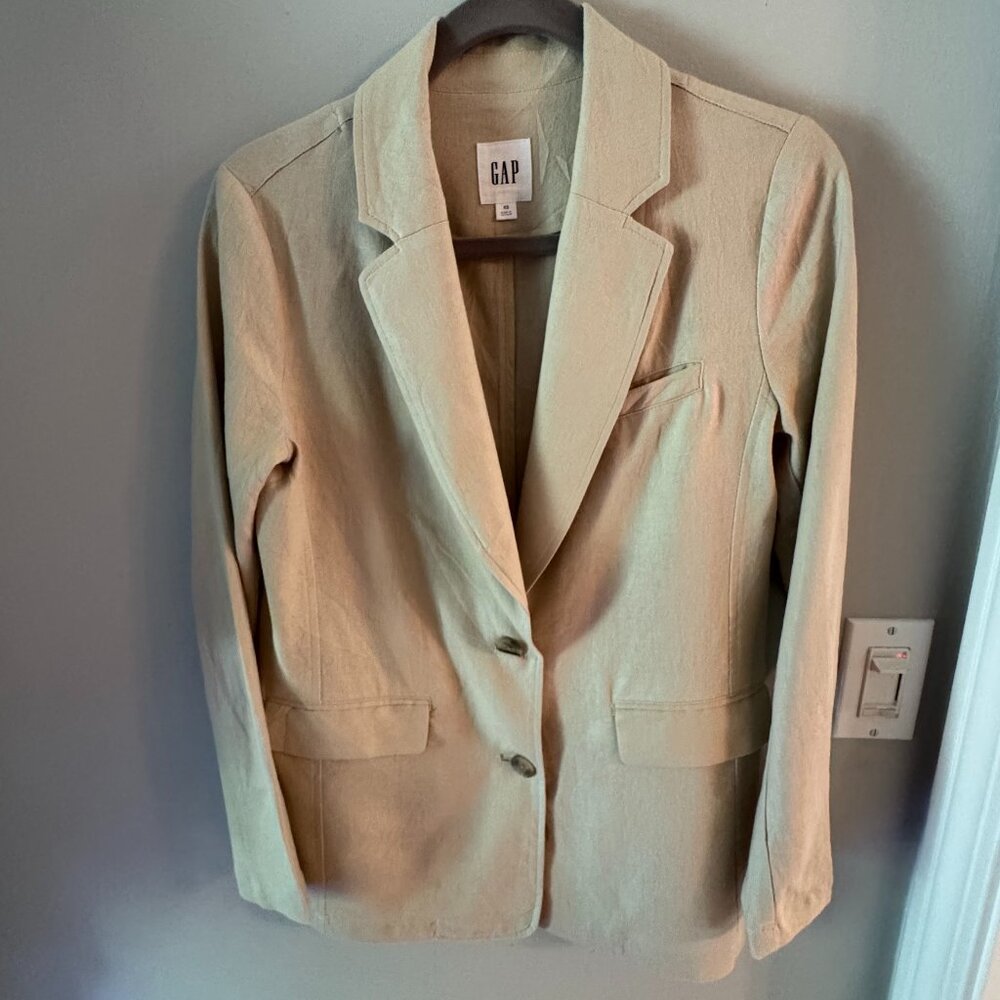 GAP Beige Boyfriend Blazer